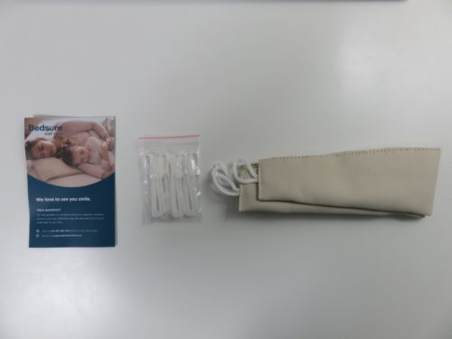 Bedsureのカーテン付属品