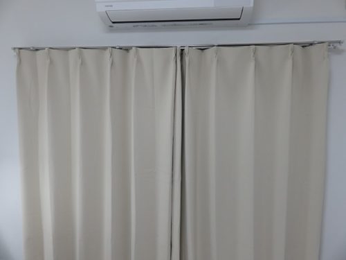 Bedsureのカーテン設置完了