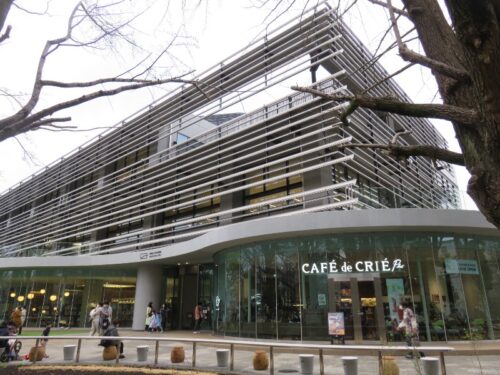 板橋区新中央図書館外観とカフェ