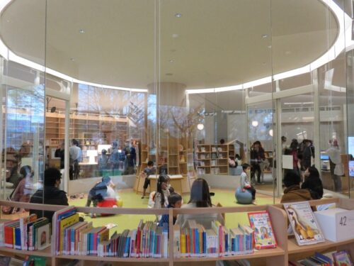 板橋区新中央図書館のキッズスペース