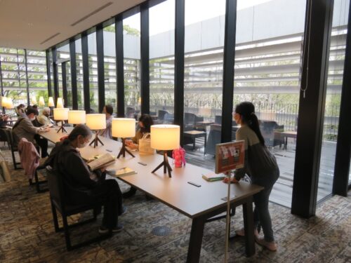 板橋区新中央図書館の読書学習スペース2