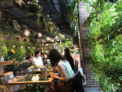 女子会やカップルデートでも使える青山フラワーマーケット ティーハウス赤坂Bizタワー店