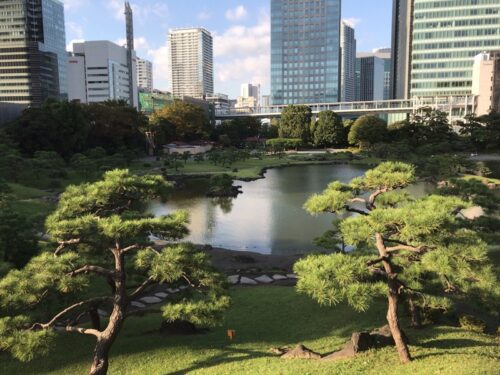 東京浜松町の癒し空間旧芝離宮恩賜庭園