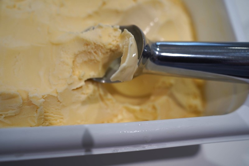 カチカチのアイスクリームを簡単にすくえるゼロール(Zeroll) スクープ